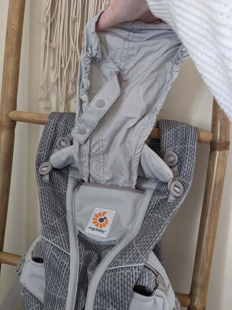 Ergobaby Omni Breeze with rain/weather cover